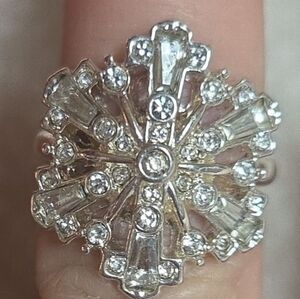 New Elegant Silver Snowflake Ring Avon Cz Size 6